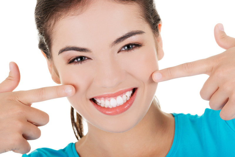 Ako si jednoducho a rýchlo vybieliť zuby bez návštevy u profesionála?